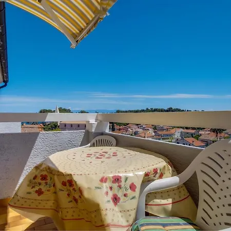 Nadalina Apartman *
