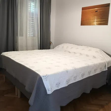 Nadalina Apartman *